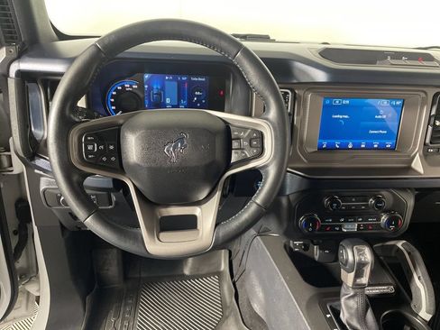 Used 2022 Ford Bronco Outer Banks AWD/4WD image 12