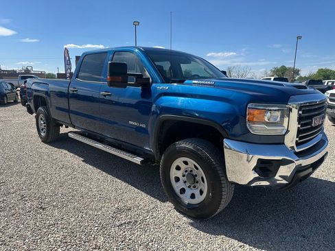 Used 2018 GMC Sierra 3500 4x4 Crew Cab image 1