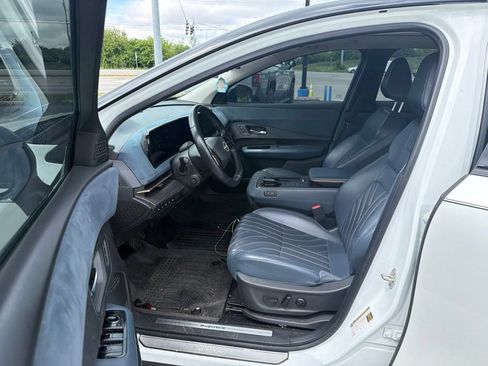 Used 2023 Nissan Ariya AWD/4WD image 6