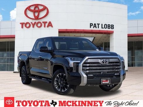 Used 2025 Toyota Tundra Limited AWD/4WD image 1