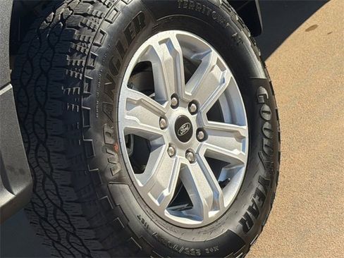 Used 2025 Ford Ranger XL image 9