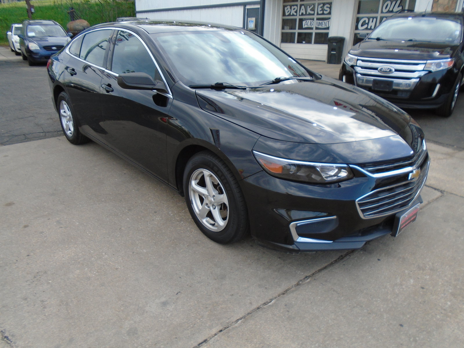 Used 2017 Chevrolet Malibu LS FWD image 8