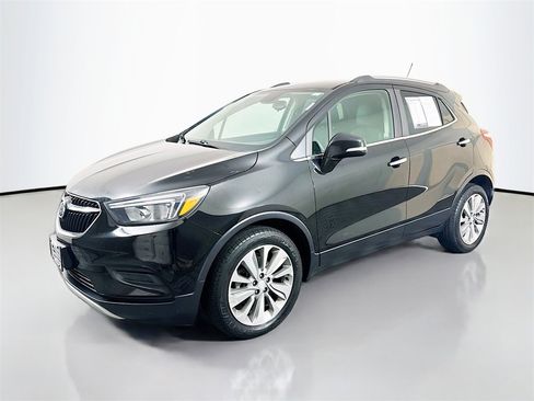 Used 2018 Buick Encore Preferred image 3