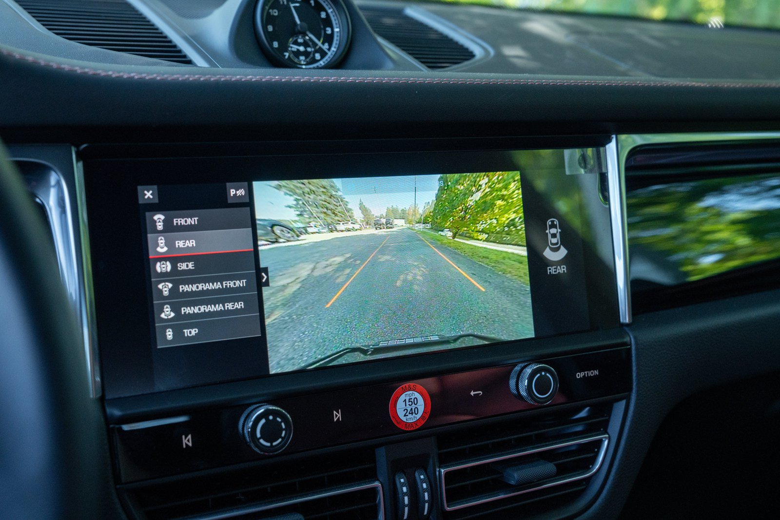 Certified 2026 Porsche Macan AWD/4WD image 29