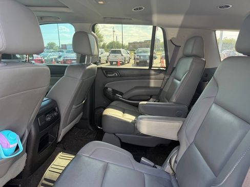 Used 2017 Chevrolet Tahoe LT w/ Luxury Package AWD/4WD image 7