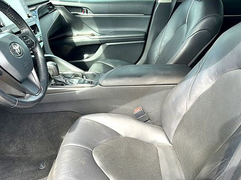 Used 2021 Toyota Camry XSE FWD image 13
