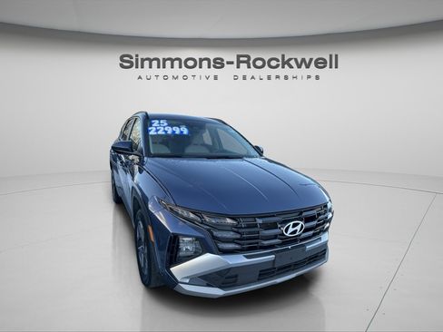 Used 2025 Hyundai Tucson SEL image 2