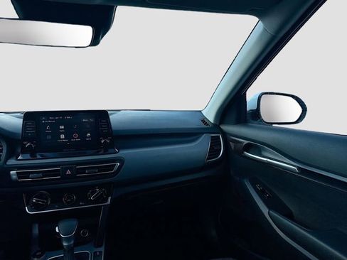 Used 2023 Kia Seltos LX image 24