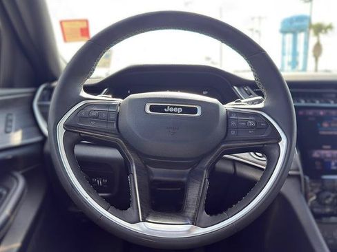 Used 2024 Jeep Grand Cherokee L Limited RWD image 16