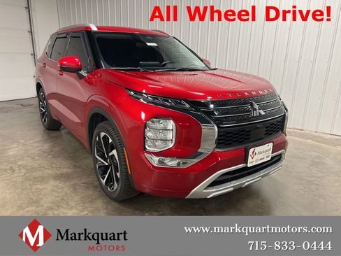 Used 2024 Mitsubishi Outlander SEL image 1