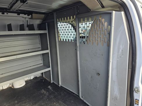 Used 2023 GMC Savana 3500 w/ Driver Convenience Package image 13