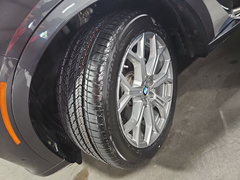 Used 2021 BMW X7 xDrive40i w/ Parking Assistance Package AWD/4WD image 35