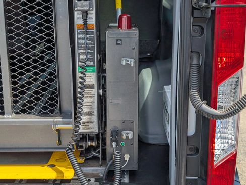 Used 2023 Ford E-Transit Medium Roof RWD image 9