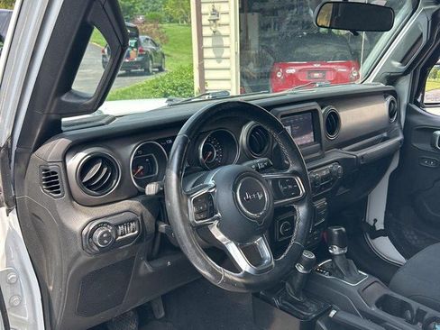 Used 2020 Jeep Gladiator Sport w/ Quick Order Package 24S AWD/4WD image 13