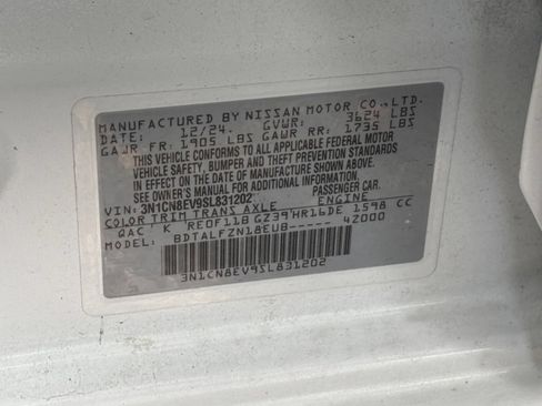 Used 2025 Nissan Versa SV FWD image 27