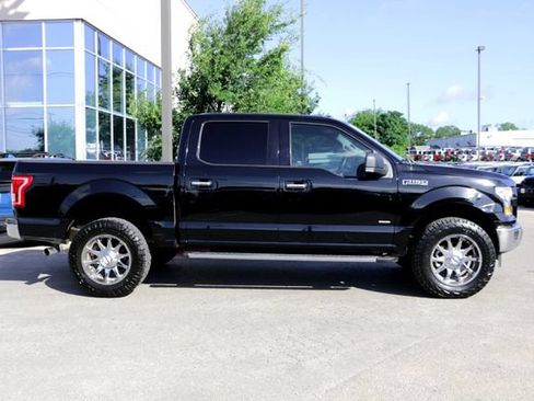Used 2017 Ford F150 XLT w/ Equipment Group 301A Mid RWD image 4
