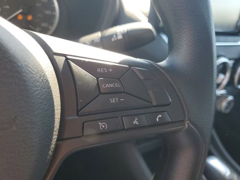 Used 2025 Nissan Sentra S image 21