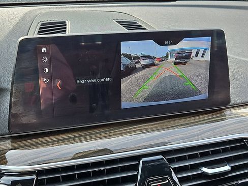 Used 2018 BMW 530e RWD image 15