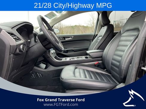 Certified 2024 Ford Edge SEL AWD/4WD image 3