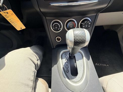 Used 2011 Nissan Rogue S AWD/4WD image 49