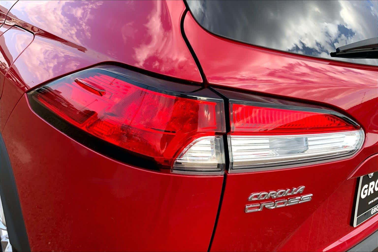 Used 2024 Toyota Corolla Cross LE AWD/4WD image 29