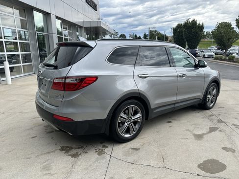 Used 2015 Hyundai Santa Fe Limited w/ Option Group 04 FWD image 6