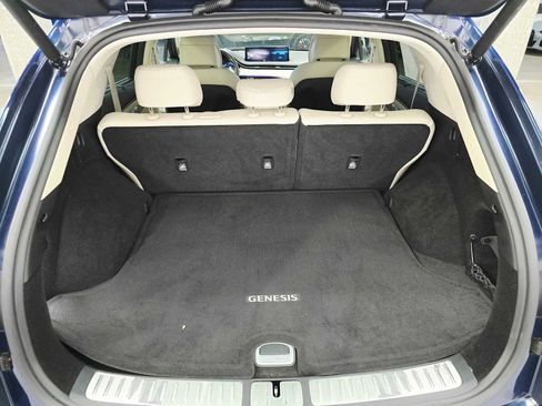 Used 2022 Genesis GV70 2.5T w/ Advanced Package AWD/4WD image 30