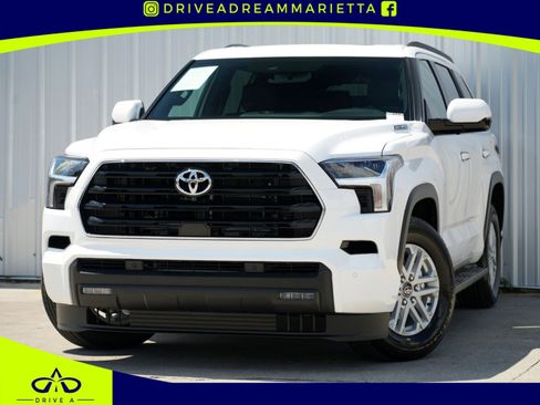 Used 2025 Toyota Sequoia SR5 image 1
