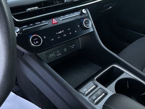 Used 2025 Hyundai Sonata SEL FWD image 26