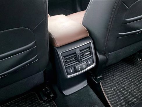 Used 2022 Subaru Forester Touring image 34