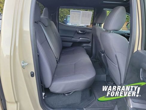Used 2017 Toyota Tacoma TRD Off-Road image 17