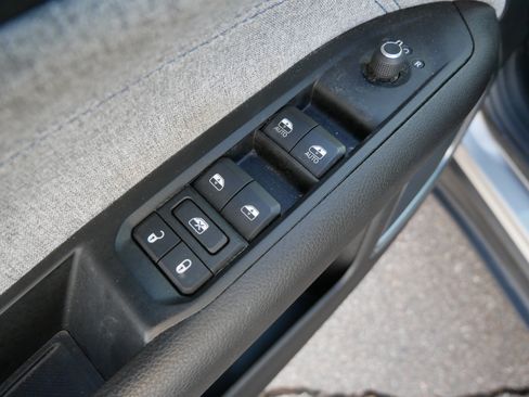 Used 2022 Jeep Compass Latitude image 21