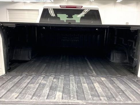 Used 2023 GMC Sierra 1500 SLE AWD/4WD image 30