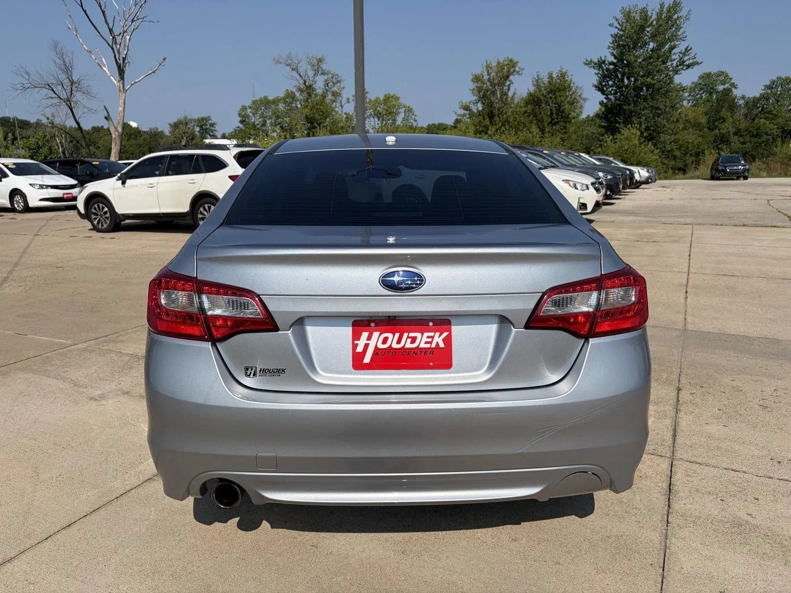 Used 2015 Subaru Legacy 2.5i Limited AWD/4WD image 7