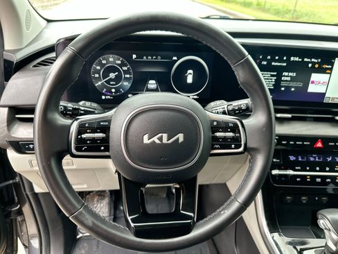 Used 2023 Kia Carnival SX FWD image 14