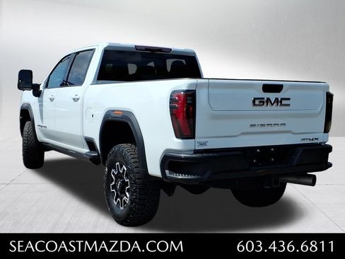 Used 2025 GMC Sierra 2500 AT4X AWD/4WD image 3