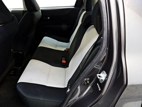 Used 2013 Toyota Yaris LE FWD image 13