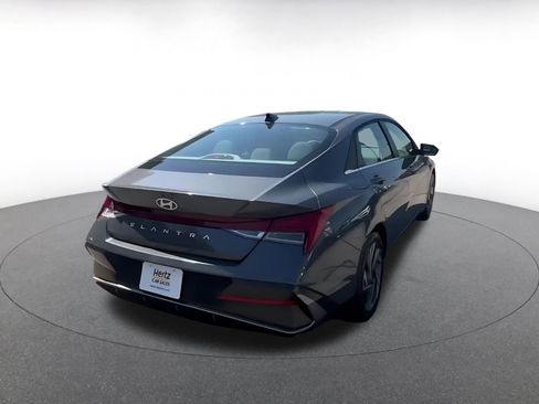 Used 2025 Hyundai Elantra SEL image 13