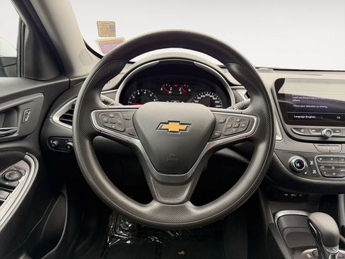 Used 2022 Chevrolet Malibu LT FWD image 13
