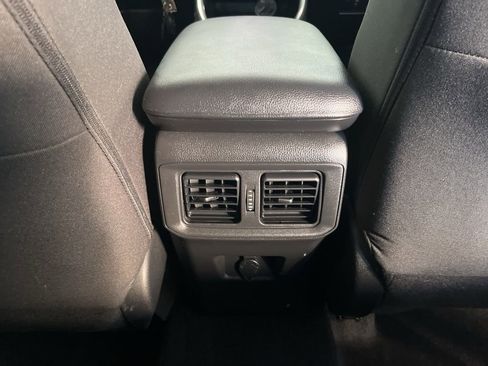 Used 2022 Toyota RAV4 LE image 25