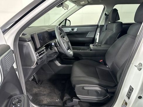 Used 2024 Hyundai Santa Fe SE image 11