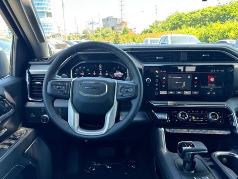 New 2026 GMC Sierra 1500 Denali w/ Denali Reserve Package AWD/4WD image 16