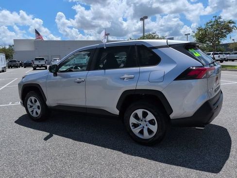 Certified 2022 Toyota RAV4 LE FWD image 6