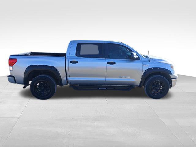 Used 2012 Toyota Tundra 4x4 CrewMax w/ SR5 Pkg image 2