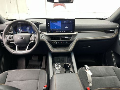 Used 2026 Ford Explorer Tremor w/ Tremor Ultimate Package AWD/4WD image 4