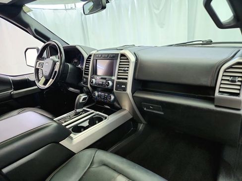 Used 2019 Ford F150 Platinum w/ Equipment Group 701A Luxury AWD/4WD image 29