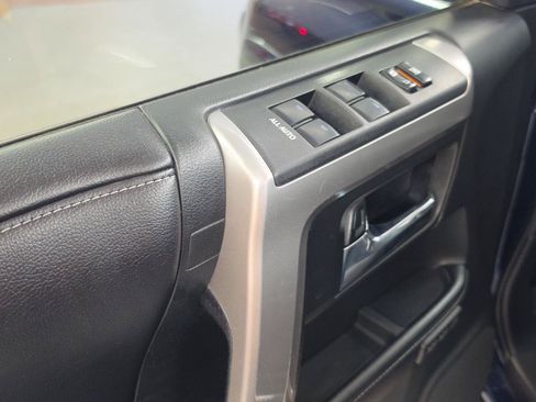 Used 2016 Toyota 4Runner Limited AWD/4WD image 13