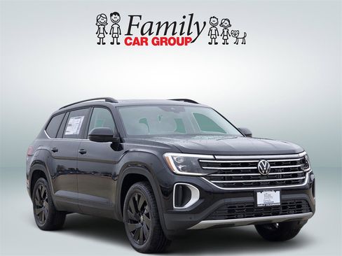 New 2026 Volkswagen Atlas SE image 2