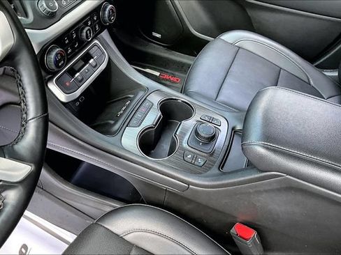 Used 2023 GMC Acadia SLT w/ Elevation Edition AWD/4WD image 17