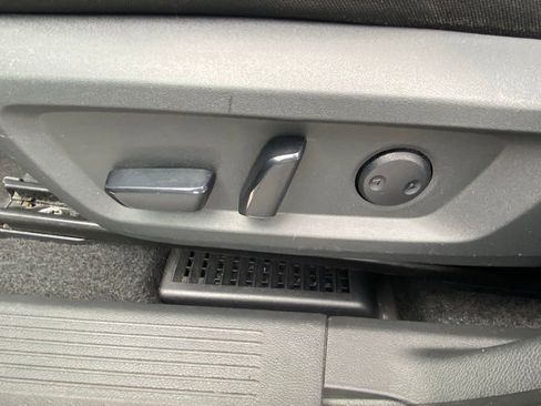 Used 2023 Nissan Rogue SV AWD/4WD image 10